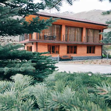 Vardisubani Villa คัซเบกี ภายนอก รูปภาพ