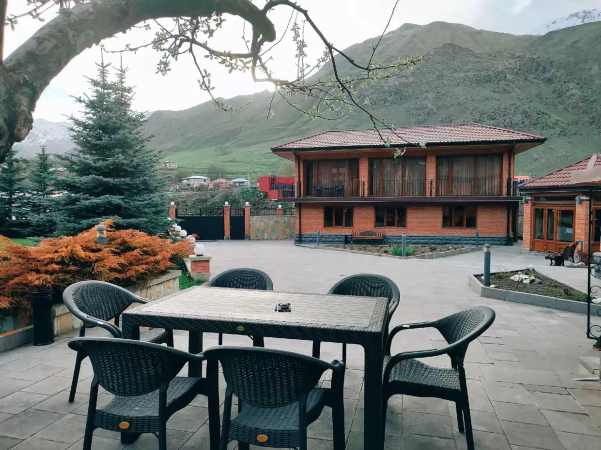 Vardisubani Villa คัซเบกี ภายนอก รูปภาพ