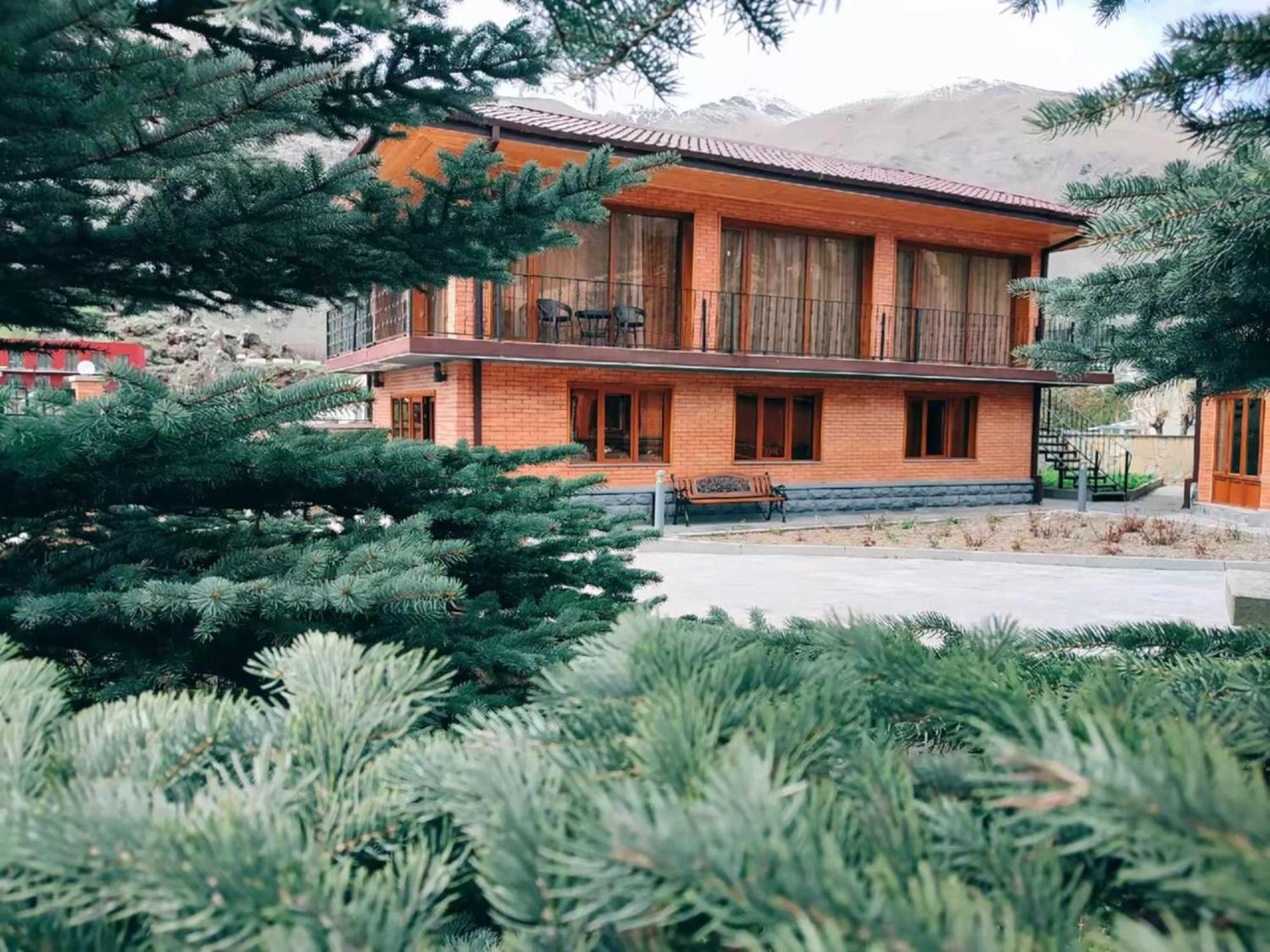 Vardisubani Villa คัซเบกี ภายนอก รูปภาพ